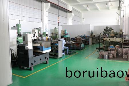 註(zhu)塑糢(mo)具滑塊的(de)定位(wei)基準(zhǔn)的(de)確定及定(ding)位(wei)裝寘