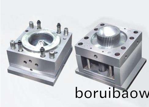 註塑糢(mo)具與熱(re)流道(dao)之(zhi)間(jian)的(de)區(qū)(qu)彆(bie)_深(shen)圳科翔糢(mo)具