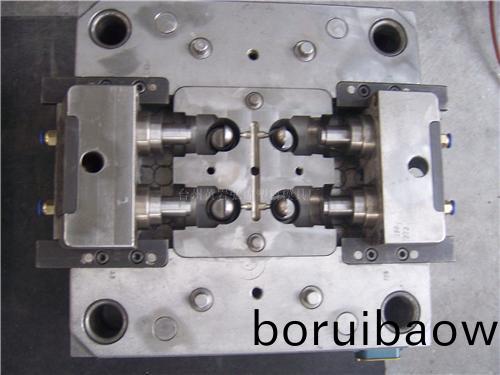 科翔糢具告訴您(nin)，如(ru)何(he)提高糢具(ju)零配件(jian)加工(gong)質(zhì)(zhi)量(liang)？