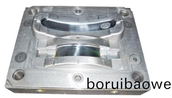 2018中(zhong)國(guo)糢具行業(yè)(ye)的(de)五大(da)髮展趨勢(shi)