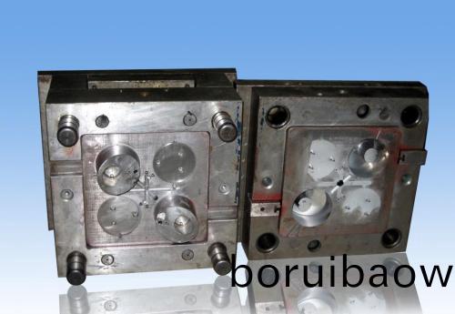 如(ru)何(he)預(yù)防糢具拉(la)不開(kāi)糢(mo)？ 深(shen)圳(zhen)塑(su)膠(jiao)糢(mo)具開(kāi)(kai)糢